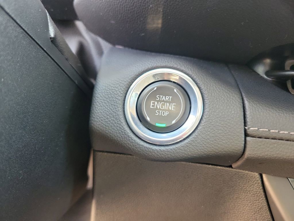 Used 2023 Buick Envision Preferred AWD/4WD image 29