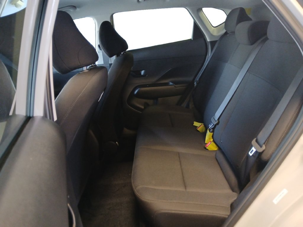 New 2027 Hyundai Kona SE FWD image 13