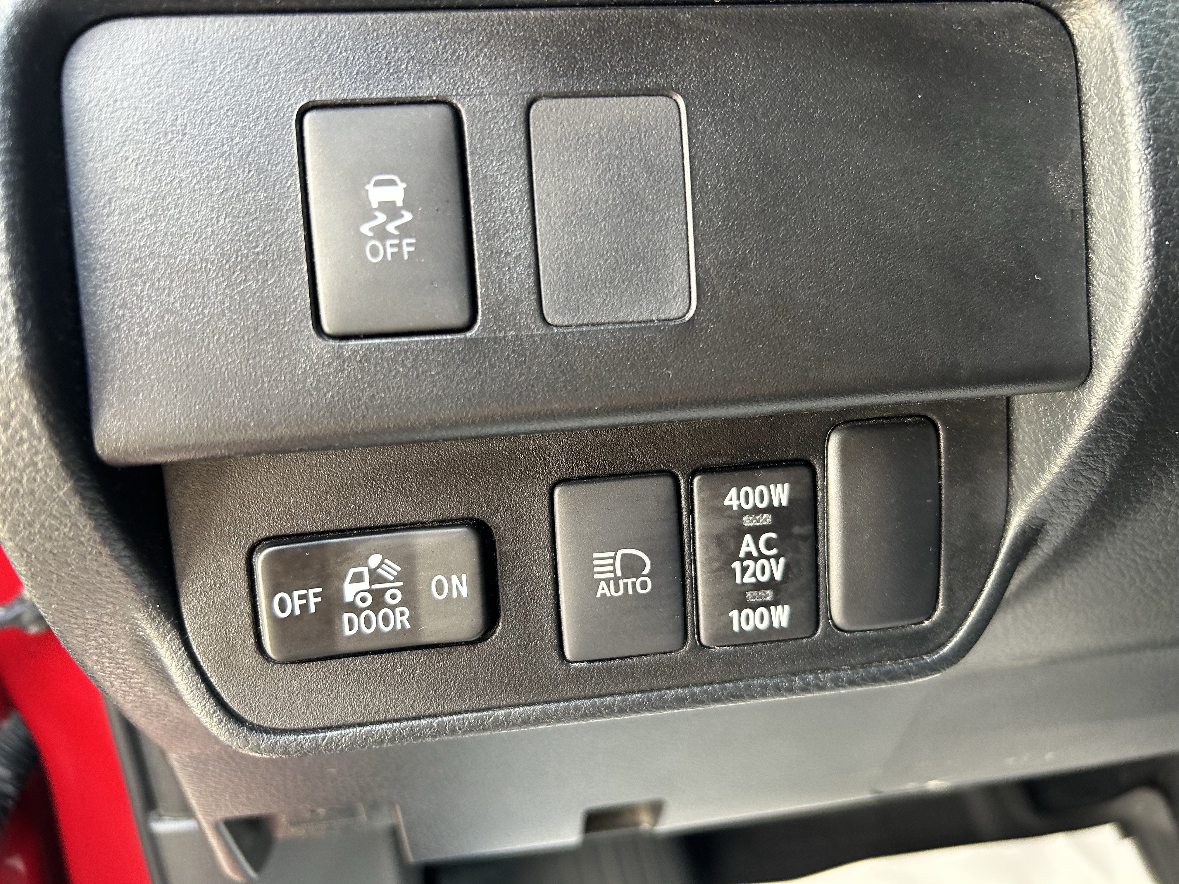Used 2020 Toyota Tacoma TRD Sport w/ Technology Package AWD/4WD image 17