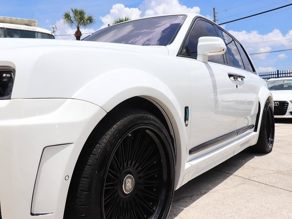 Used 2022 Rolls-Royce Cullinan w/ Cullinan Package AWD/4WD image 11