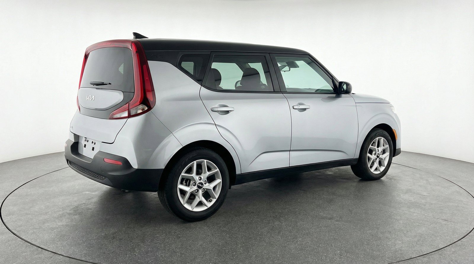 Used 2025 Kia Soul LX w/ LX Technology Package FWD image 9
