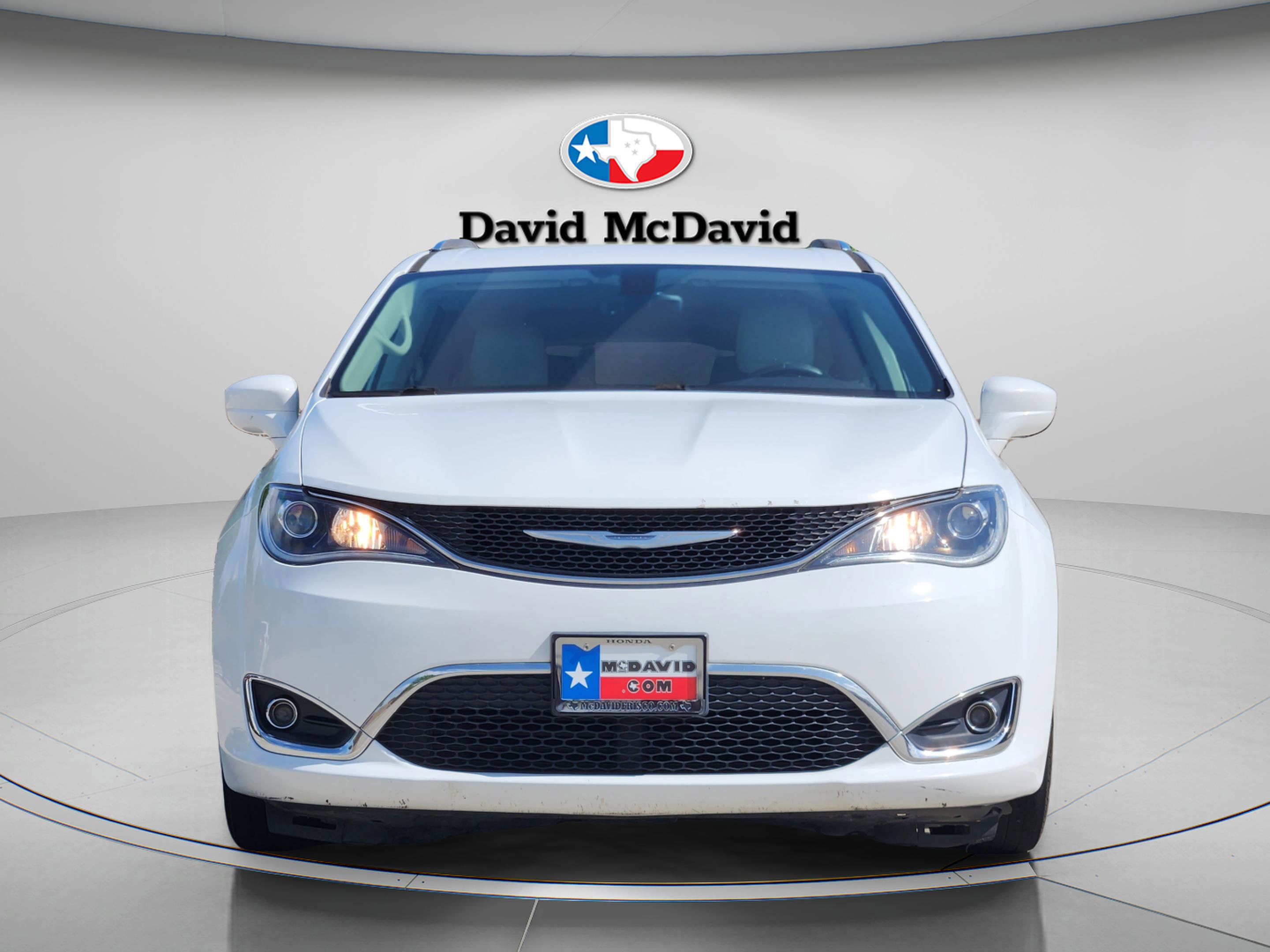 Used 2017 Chrysler Pacifica Touring-L Plus image 8