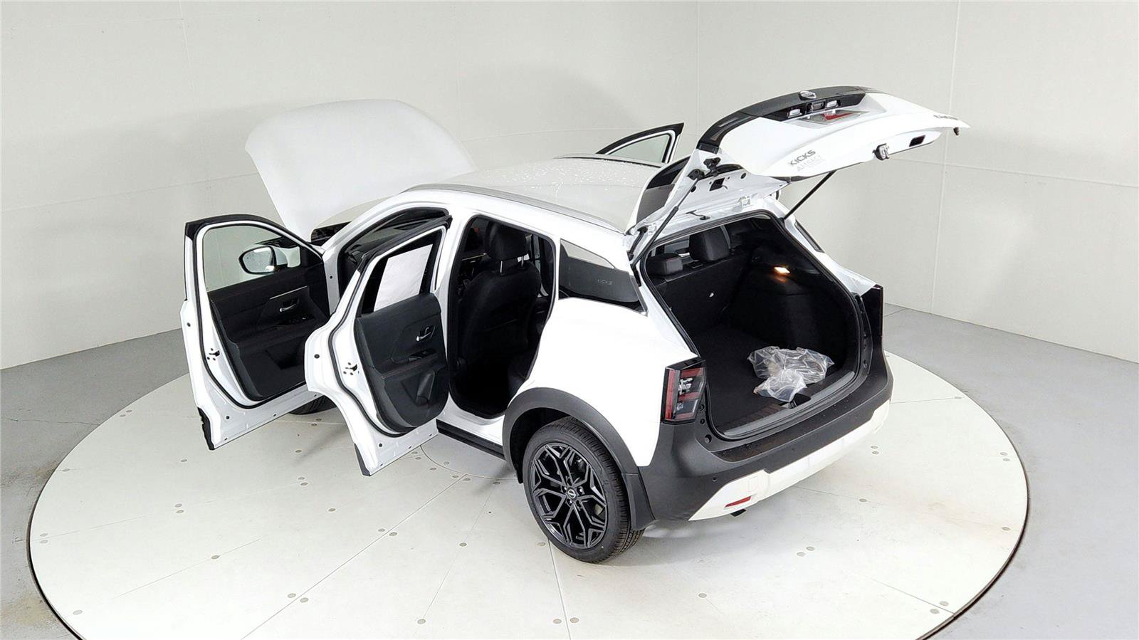 Used 2025 Nissan Kicks SR AWD/4WD image 47