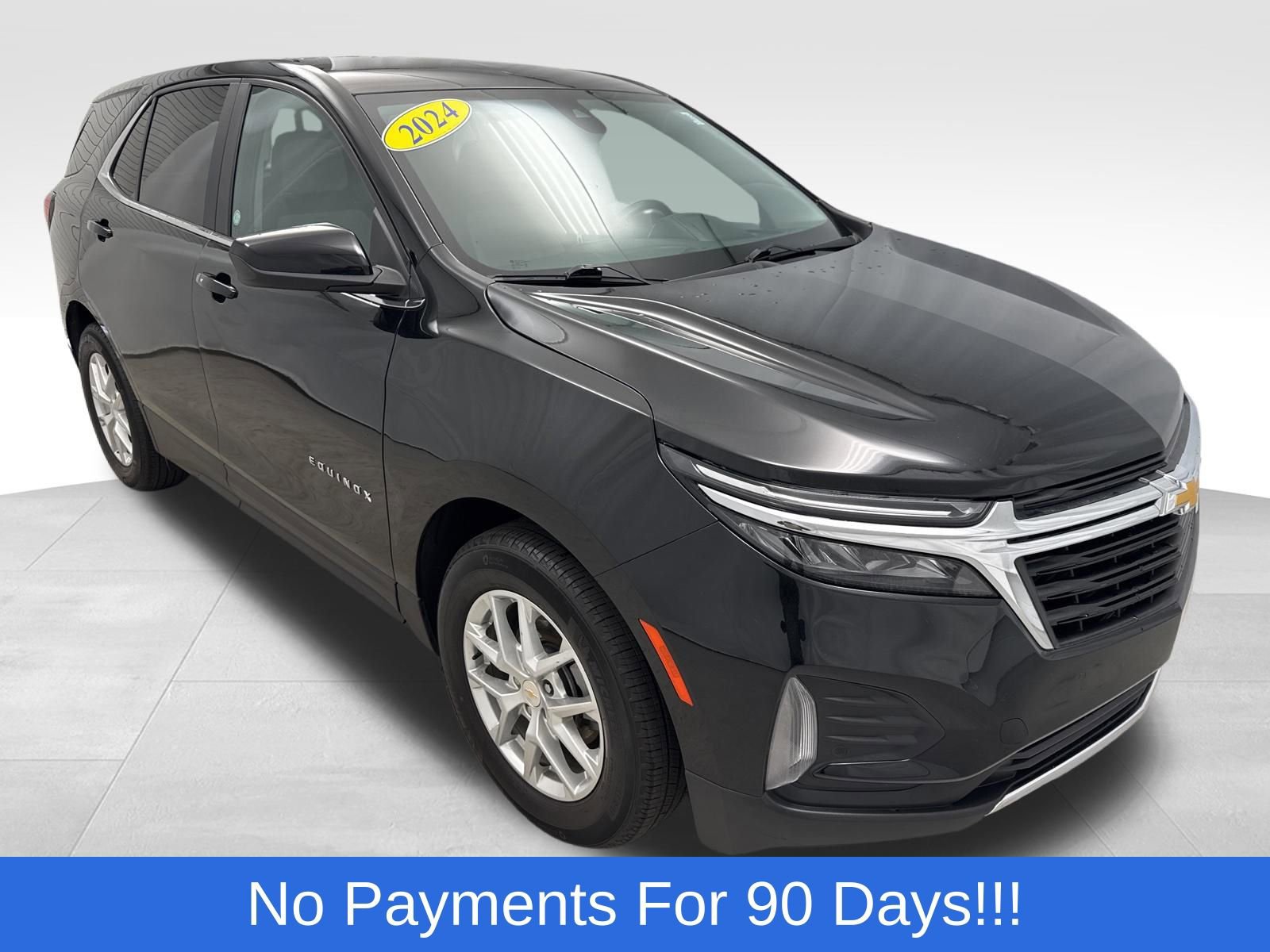 Used 2024 Chevrolet Equinox LT FWD image 1