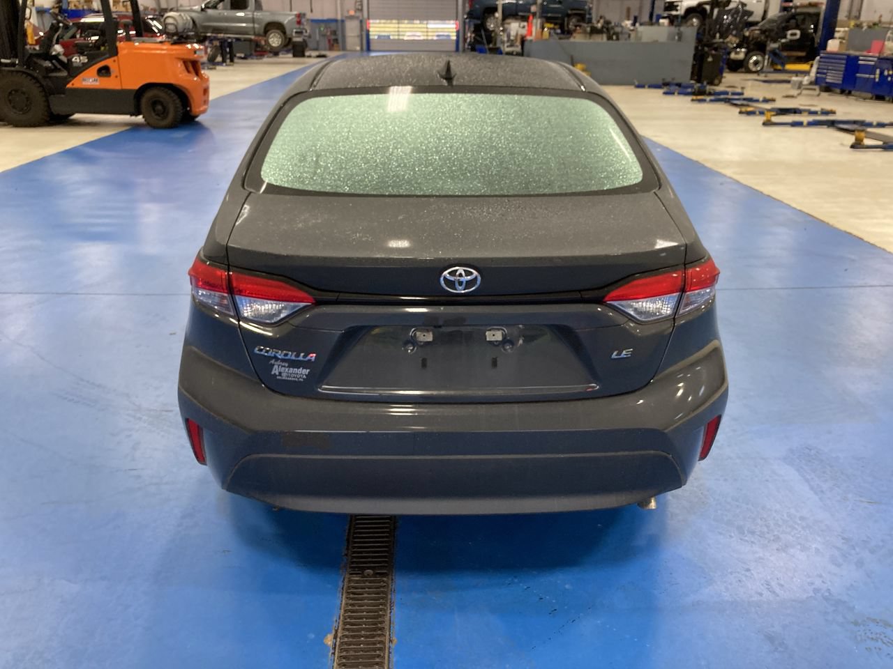 Used 2023 Toyota Corolla LE w/ LE Convenience Package FWD image 6