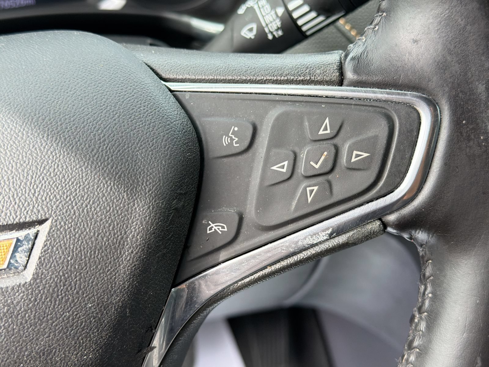 Used 2019 Chevrolet Equinox Premier FWD image 27