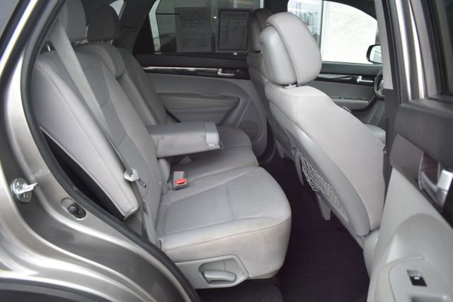 Used 2014 Kia Sorento LX image 36