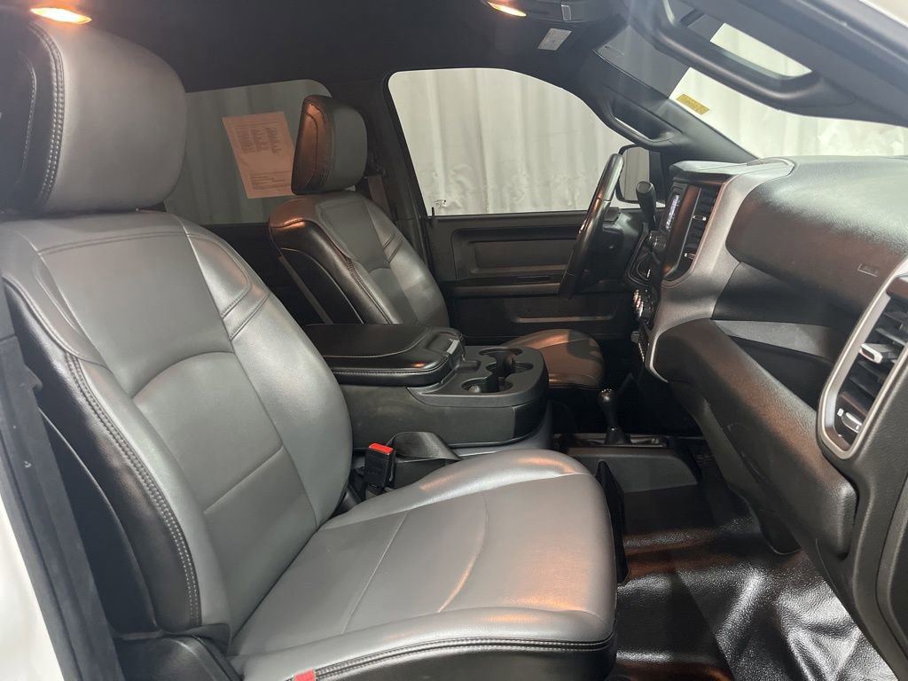 Used 2022 RAM 2500 Tradesman w/ Chrome Appearance Group image 24