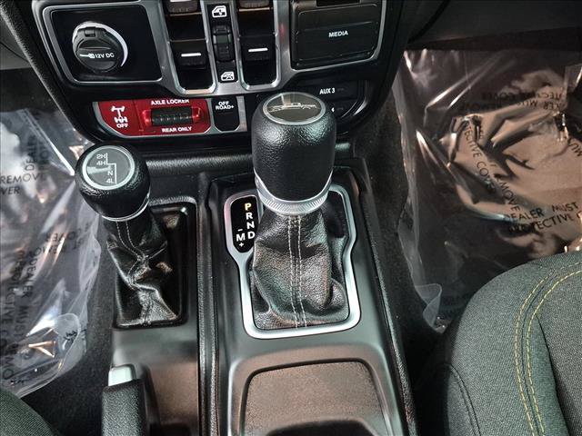 Certified 2024 Jeep Gladiator Sport AWD/4WD image 12