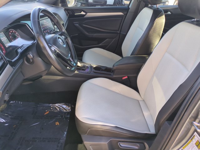 Used 2019 Volkswagen Jetta R-Line w/ R-Line Cold Weather Package FWD image 15