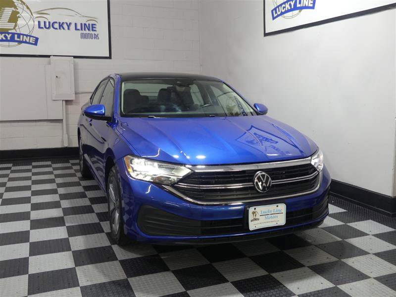 Used 2024 Volkswagen Jetta SE FWD image 5
