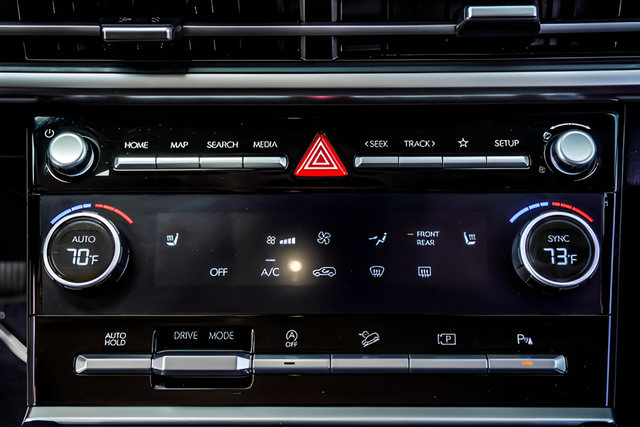Used 2024 Hyundai Santa Fe SEL FWD image 17