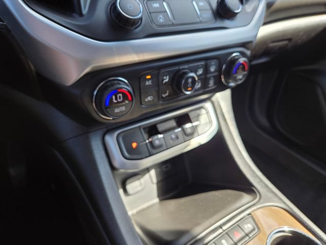 Used 2021 GMC Acadia SLE w/ LPO, Floor Liner Package FWD image 18