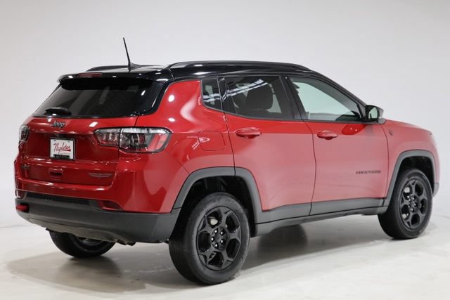 Used 2023 Jeep Compass Trailhawk w/ Trailhawk Convenience Group AWD/4WD image 8