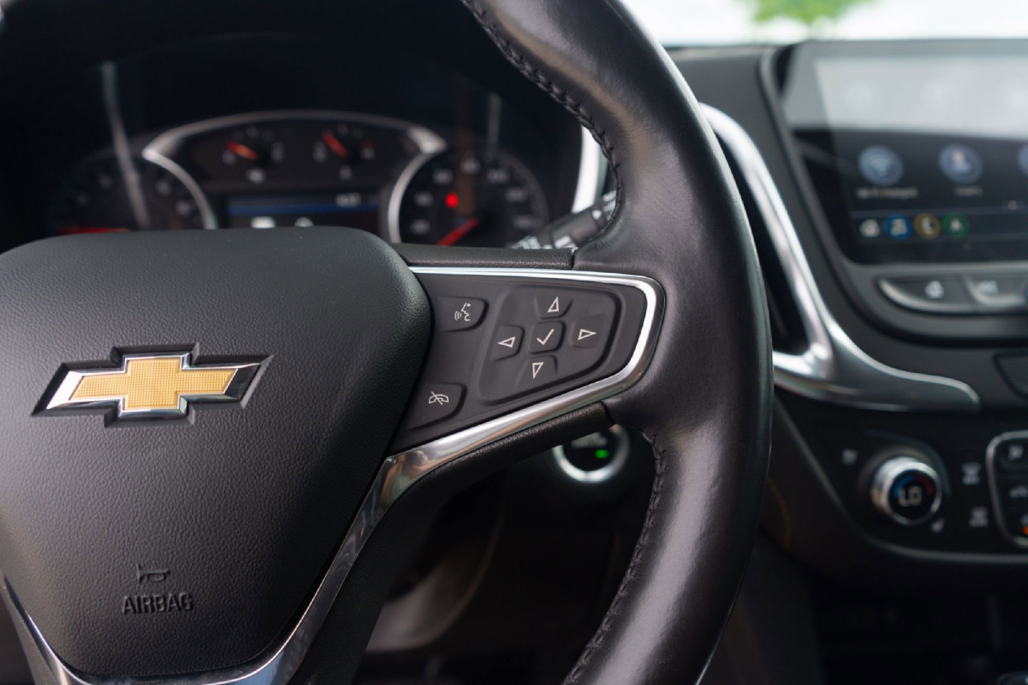 Used 2021 Chevrolet Equinox Premier FWD image 11