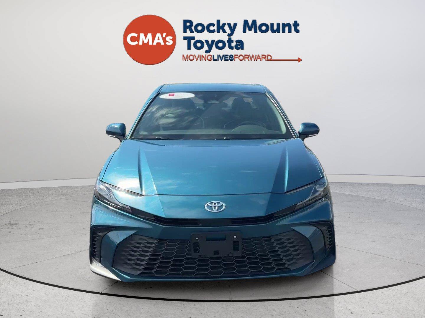 Used 2025 Toyota Camry SE FWD image 8