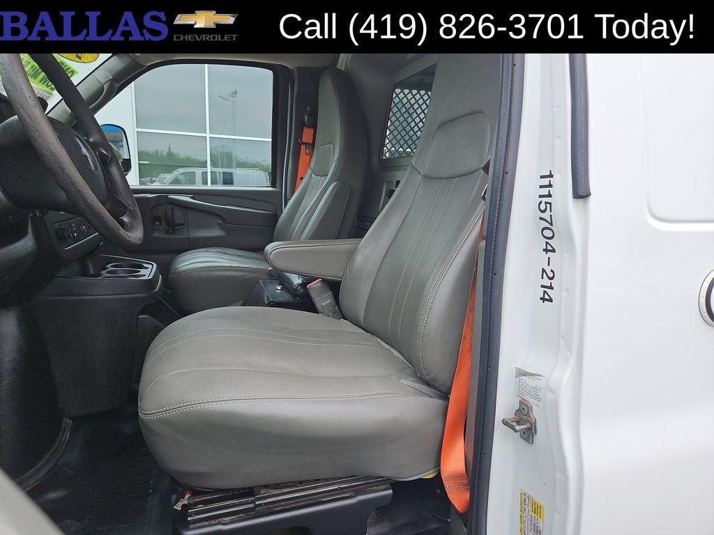Used 2014 Chevrolet Express 2500 RWD image 20