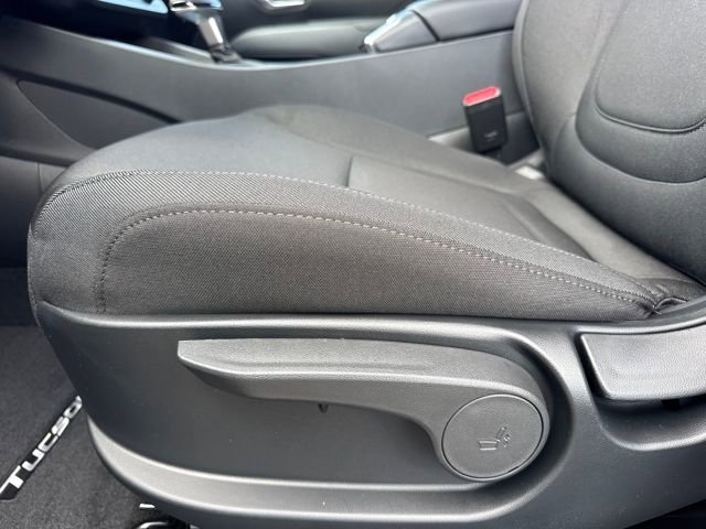 New 2026 Hyundai Tucson SE image 12