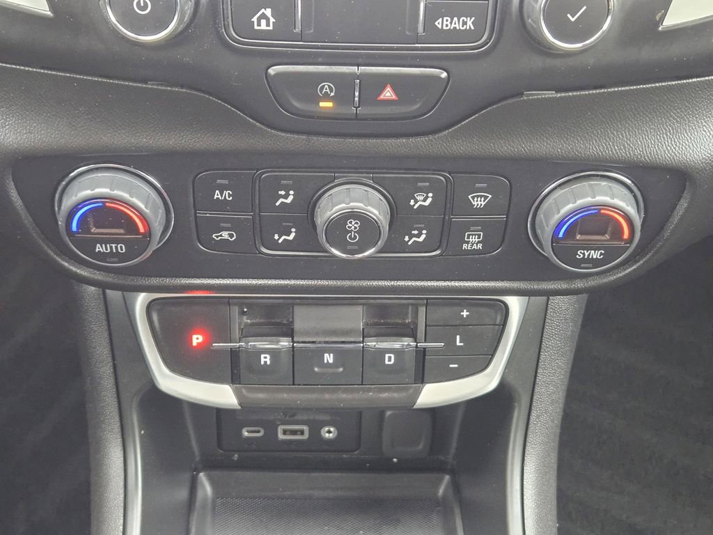 Used 2022 GMC Terrain SLE w/ Driver Convenience Package FWD image 16