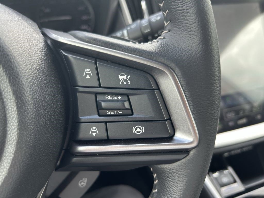 Used 2025 Subaru Outback Limited AWD/4WD image 17