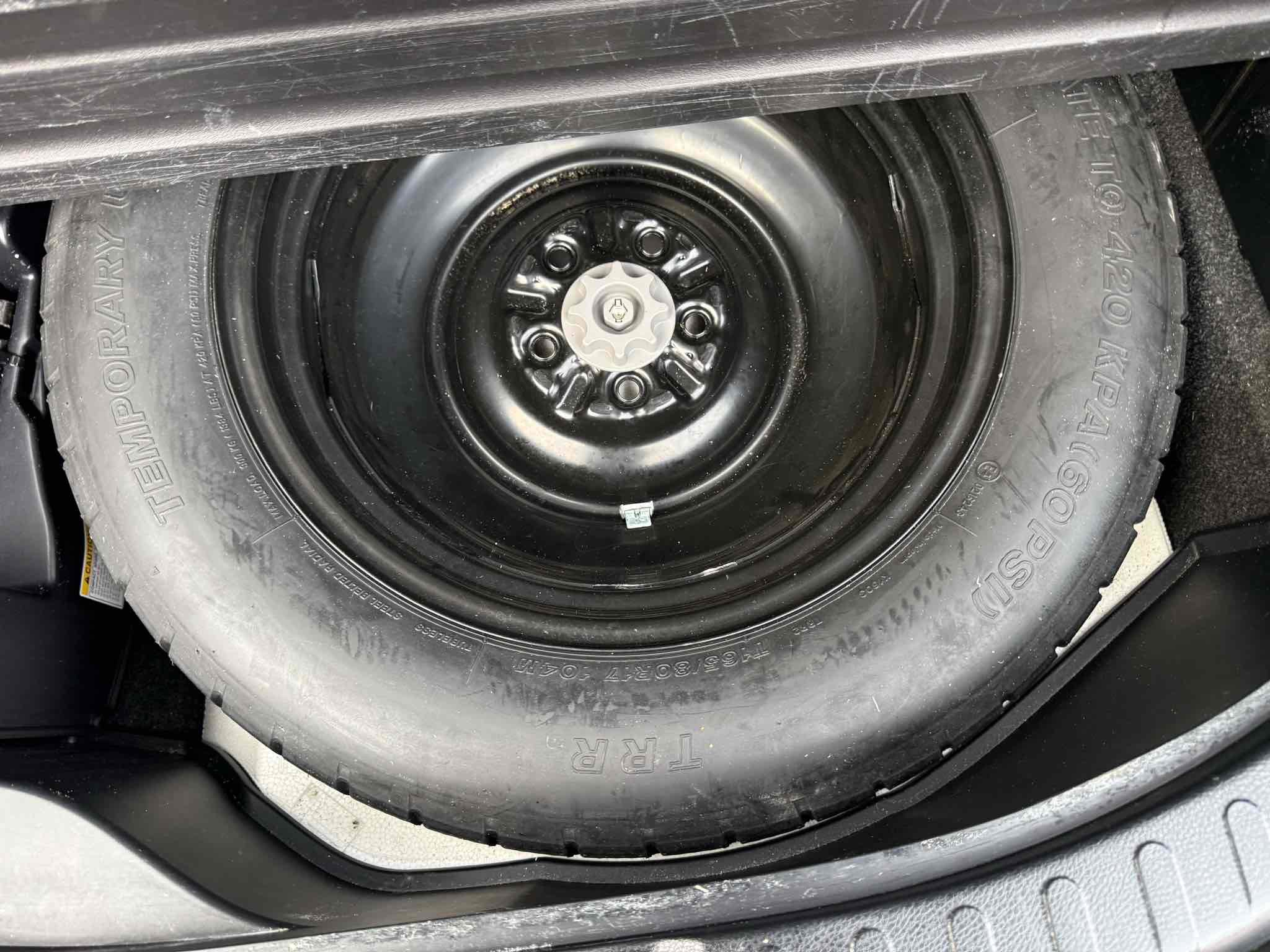 Used 2017 Toyota RAV4 LE image 67