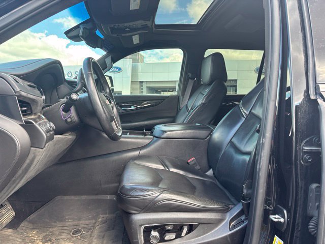 Used 2016 Cadillac Escalade Platinum AWD/4WD image 7