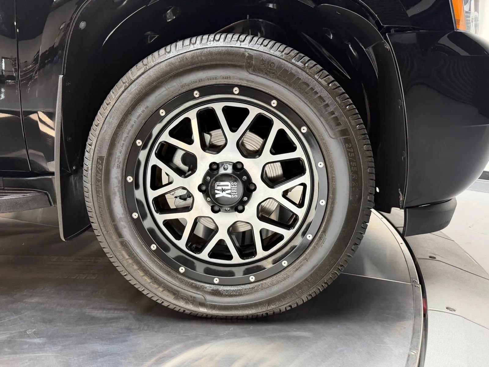 Used 2012 Chevrolet Avalanche LS AWD/4WD image 7