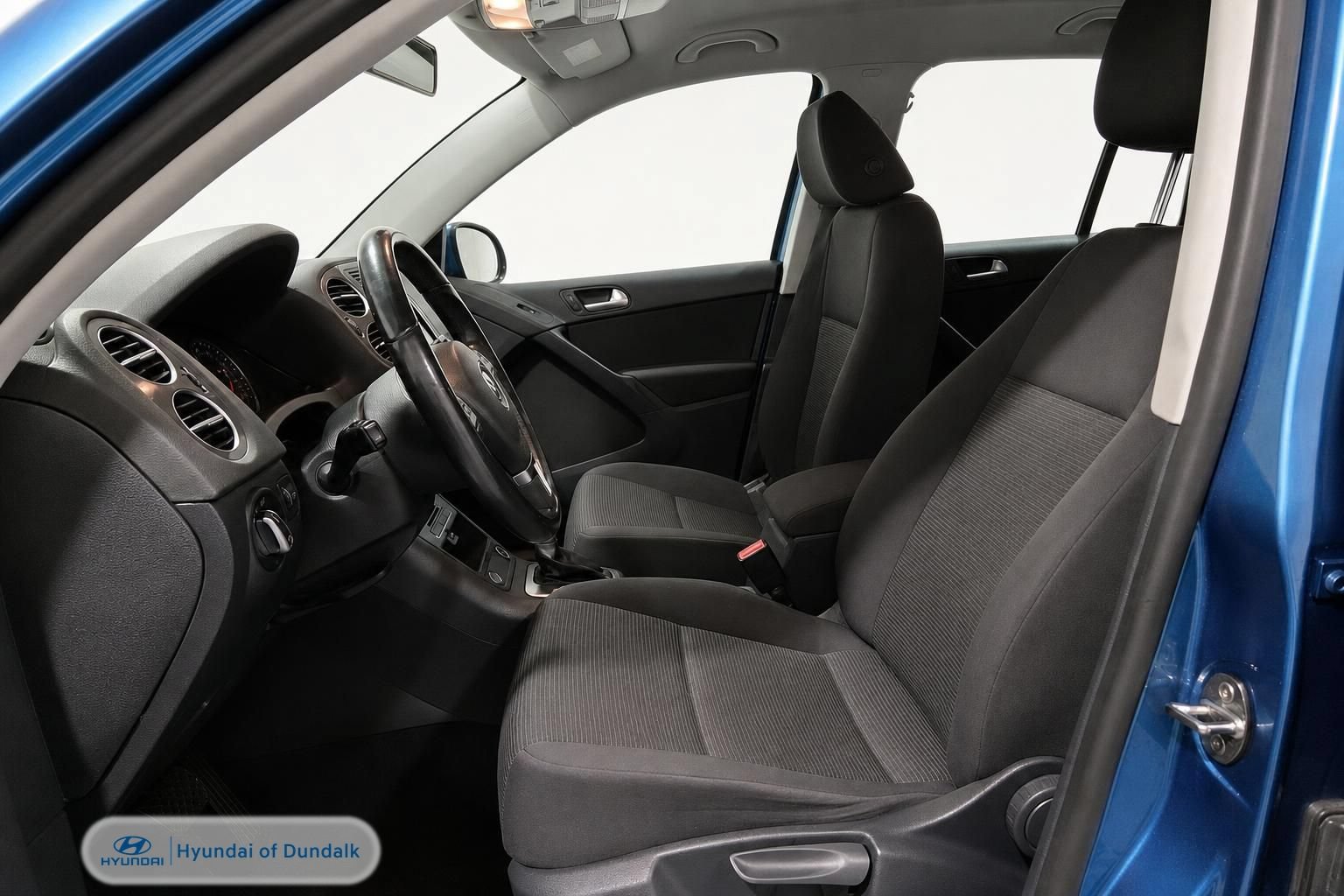 Used 2017 Volkswagen Tiguan S FWD image 6