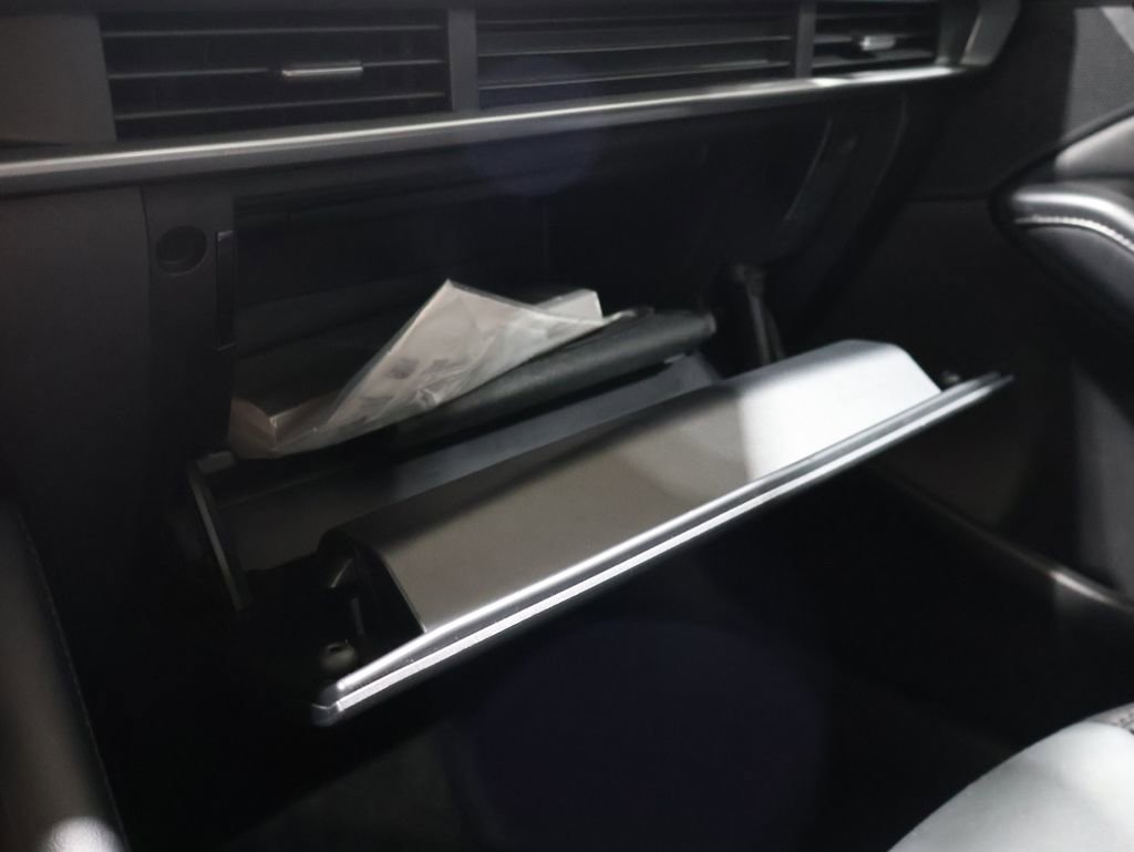 Used 2024 MAZDA MAZDA3 s image 28