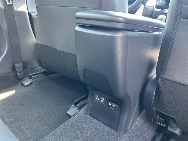 New 2025 Toyota Prius Plug-In Hybrid image 17