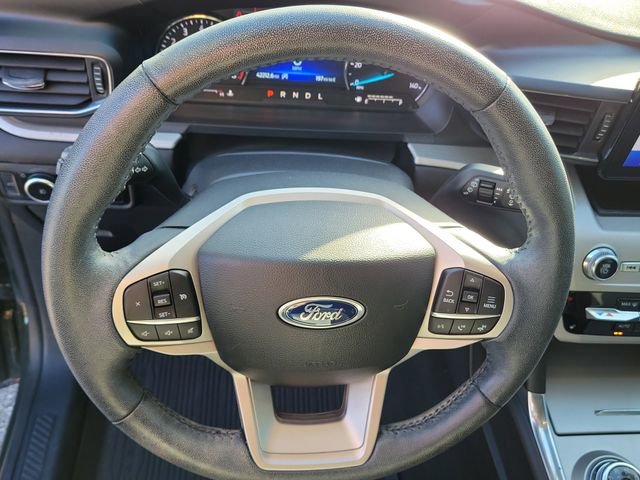 Used 2023 Ford Explorer XLT w/ Equipment Group 202A image 23