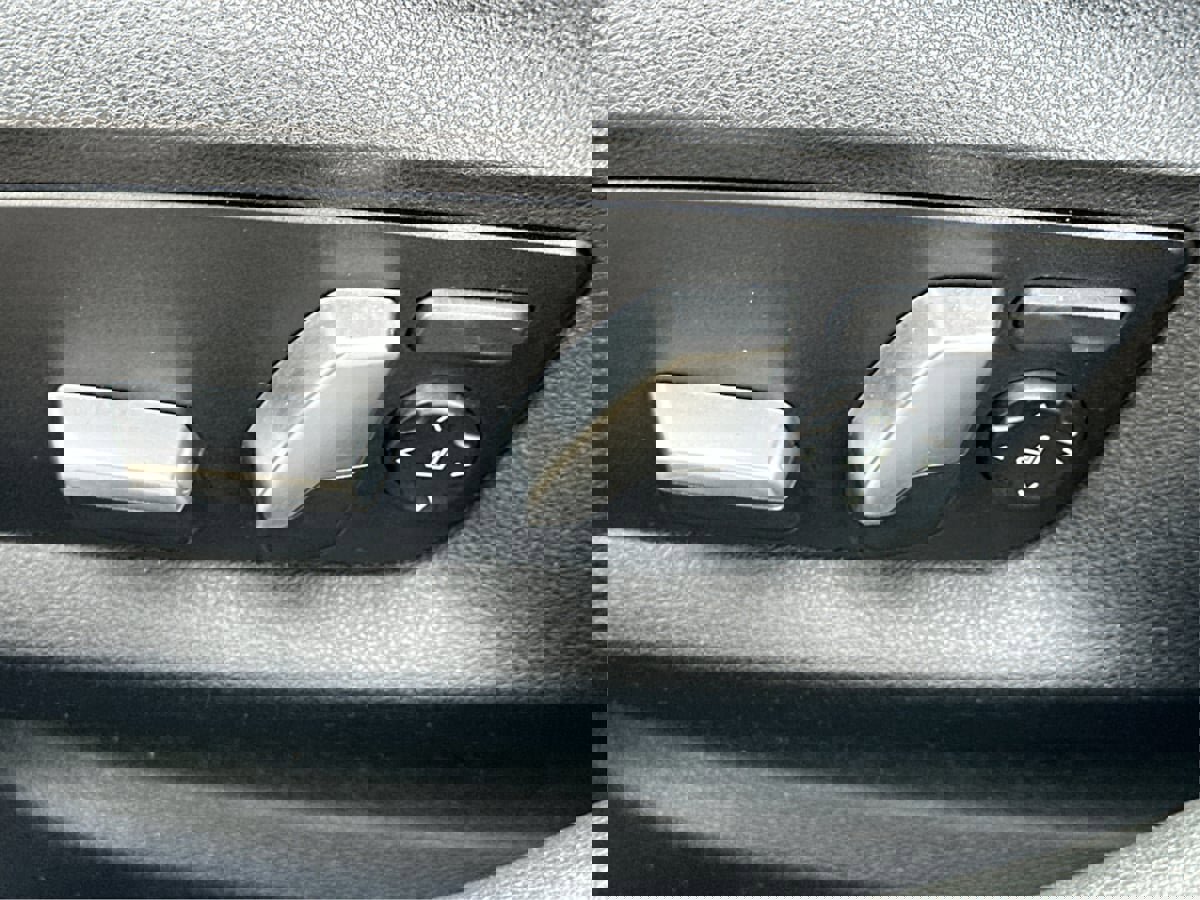 Used 2018 BMW 530i xDrive image 38