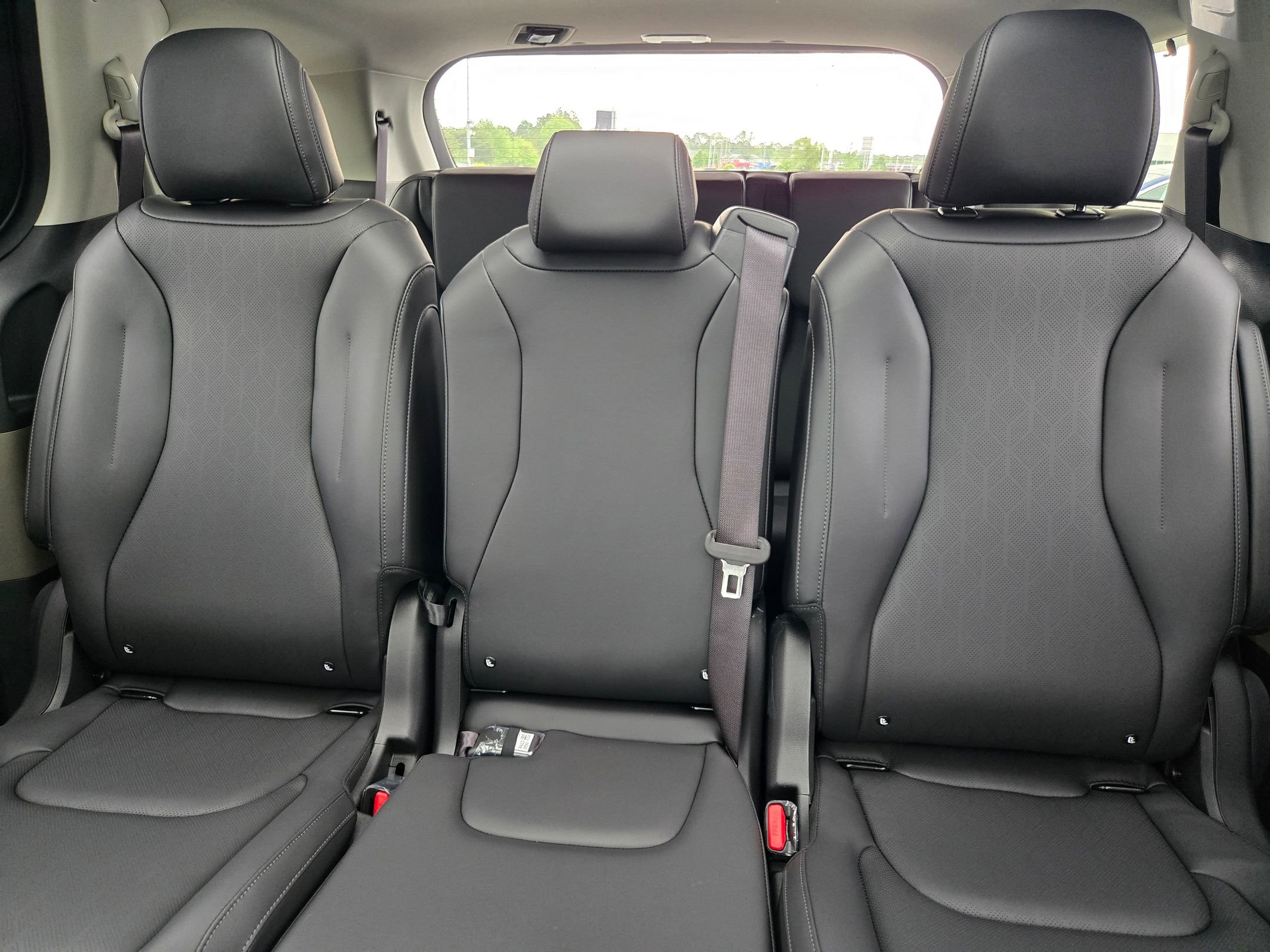 New 2026 Kia Carnival SX FWD image 13