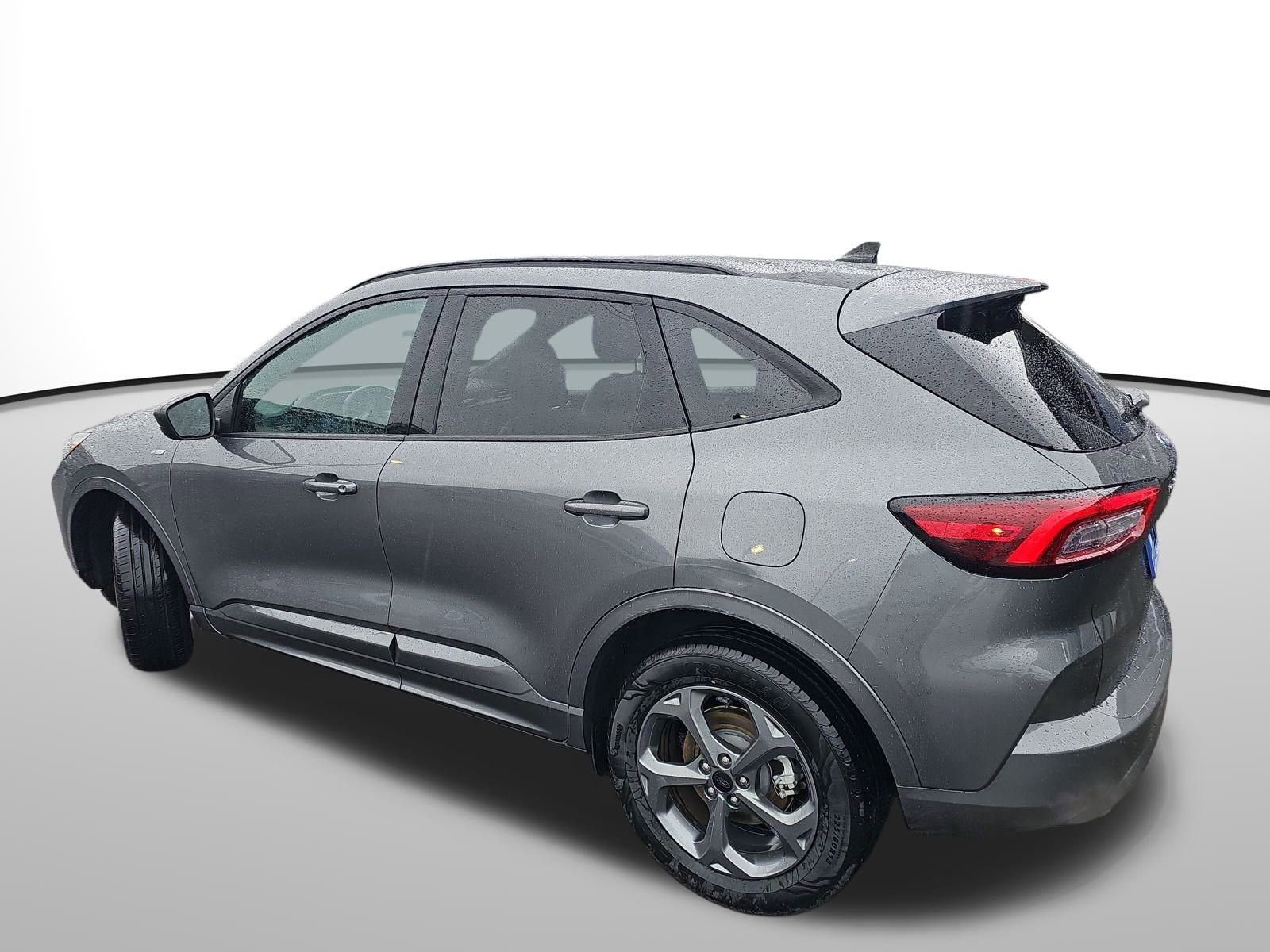 Used 2024 Ford Escape ST-Line image 3