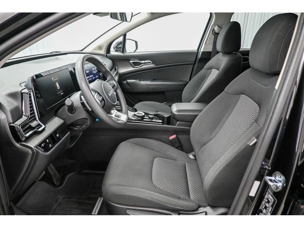 Used 2023 Kia Sportage LX image 10