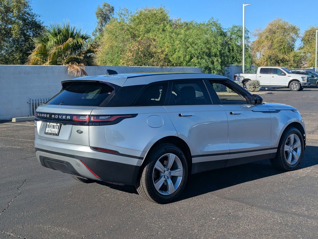 Used 2018 Land Rover Range Rover Velar S AWD/4WD image 6