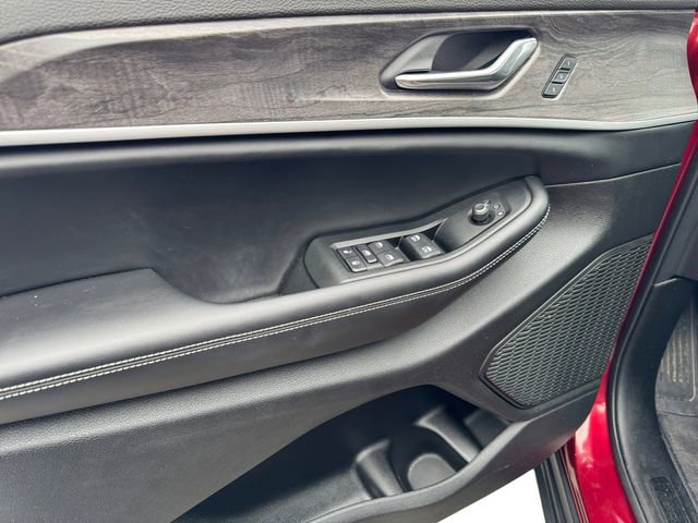 Certified 2025 Jeep Grand Cherokee Limited w/ Luxury Tech Group II image 13