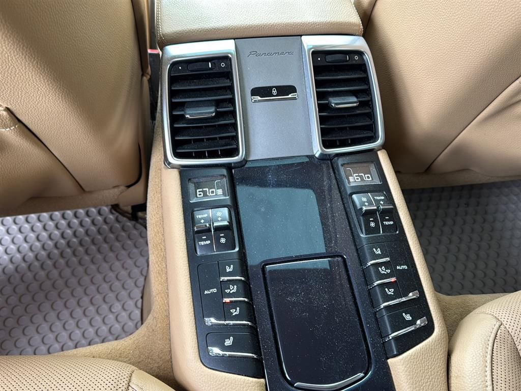 Used 2016 Porsche Panamera Edition image 13