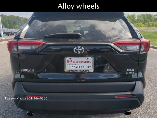 Used 2025 Toyota RAV4 XLE AWD/4WD image 5