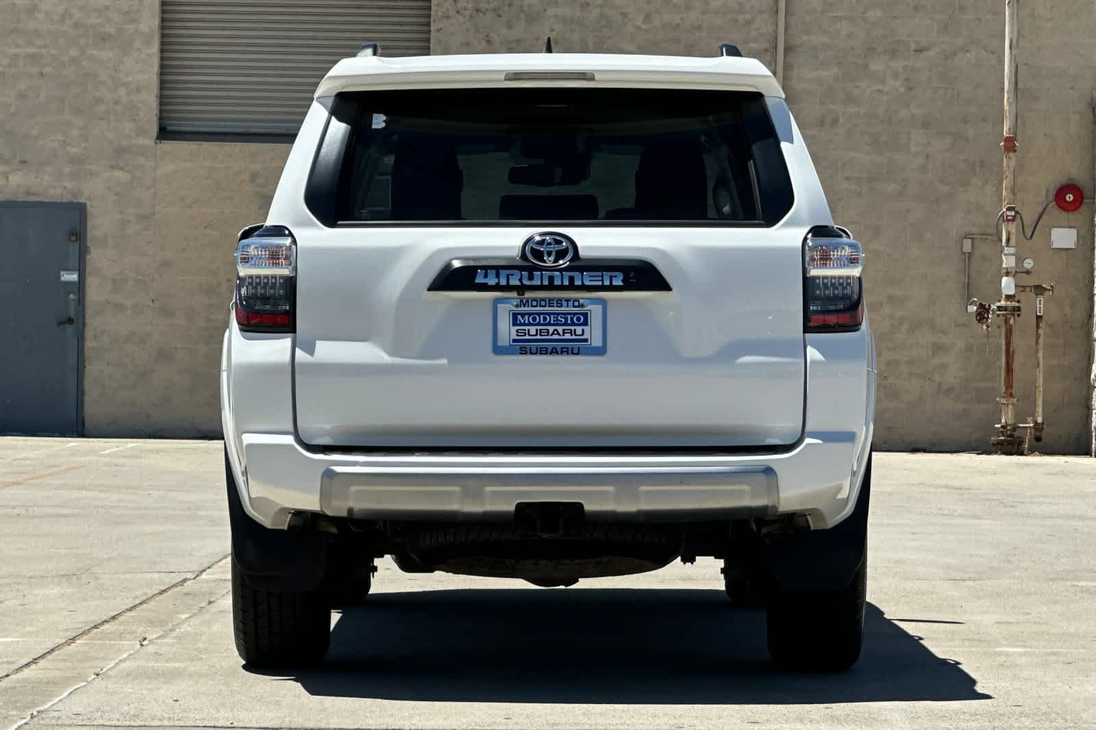 Used 2022 Toyota 4Runner TRD Off-Road Premium AWD/4WD image 4