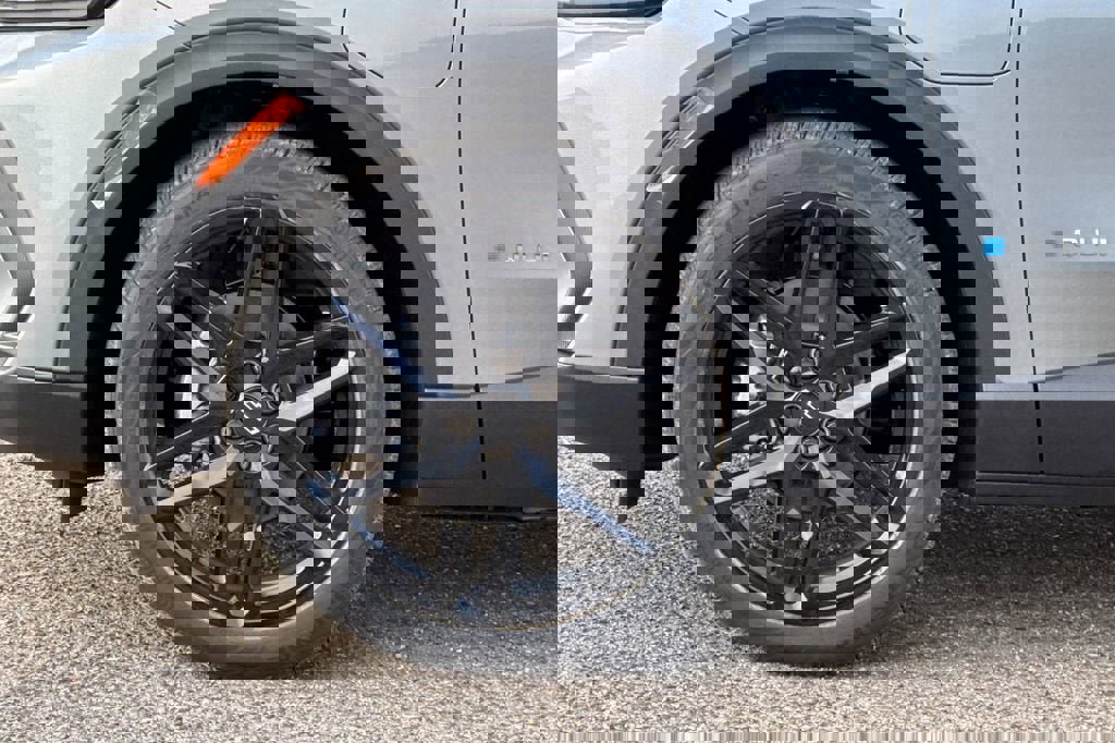 New 2026 Chevrolet Equinox EV LT w/ LPO, Blackout Package image 25