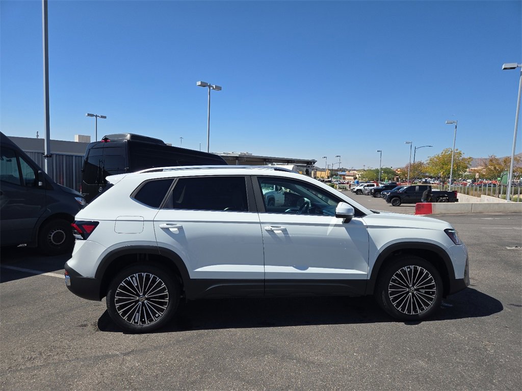New 2025 Volkswagen Taos SE image 12