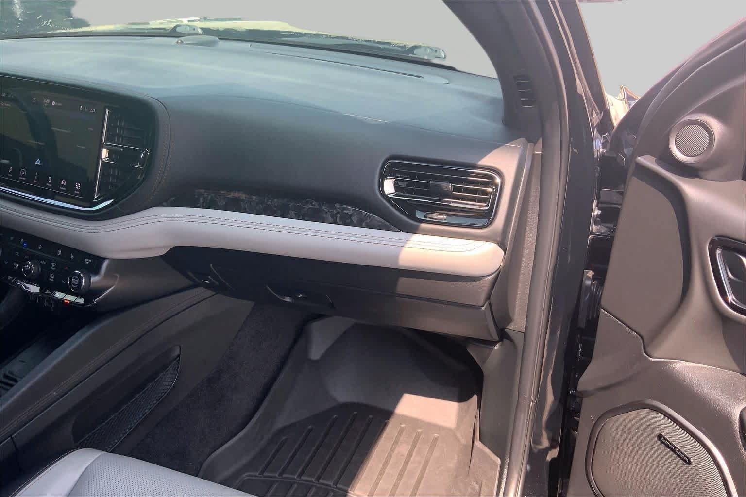 Used 2022 Dodge Durango R/T RWD image 19