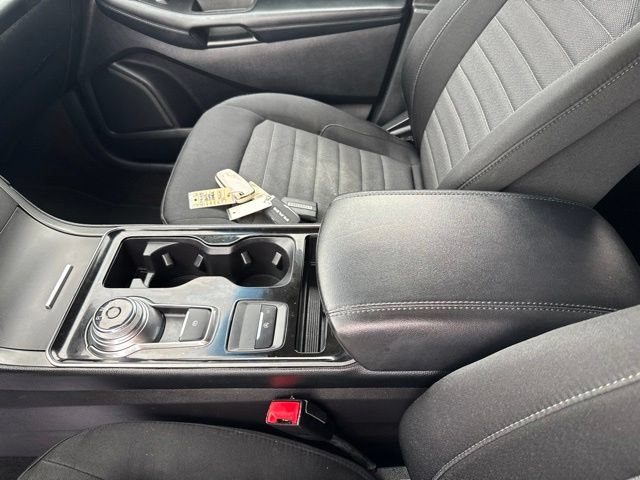 Used 2019 Ford Edge SE FWD image 17