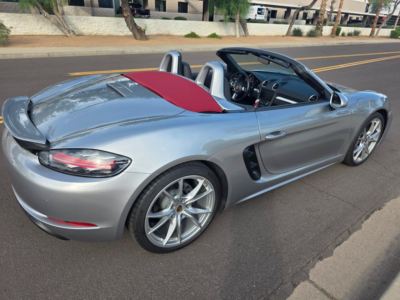 Used 2019 Porsche 718 Boxster RWD image 26