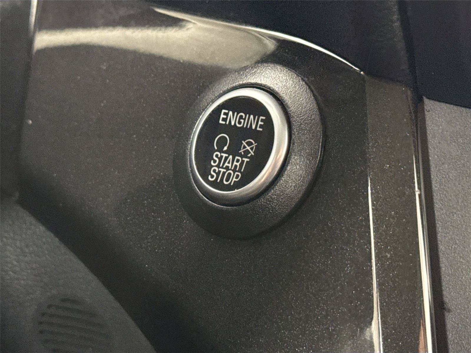 Used 2019 Ford Escape Titanium FWD image 21