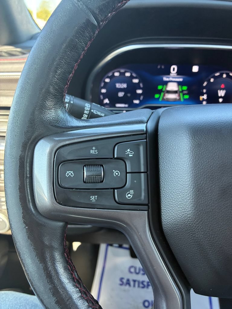 Used 2022 Chevrolet Suburban RST w/ Luxury Package AWD/4WD image 22