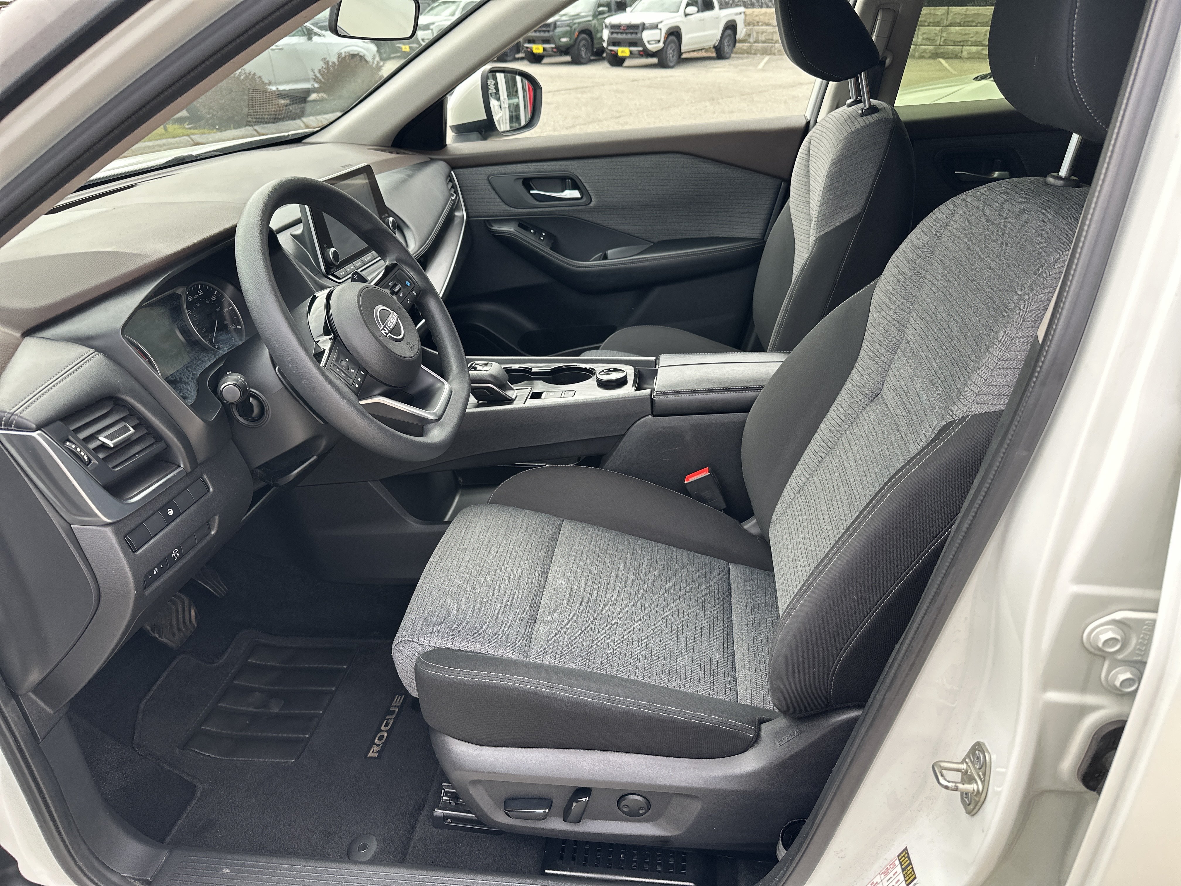 Certified 2023 Nissan Rogue SV AWD/4WD image 14