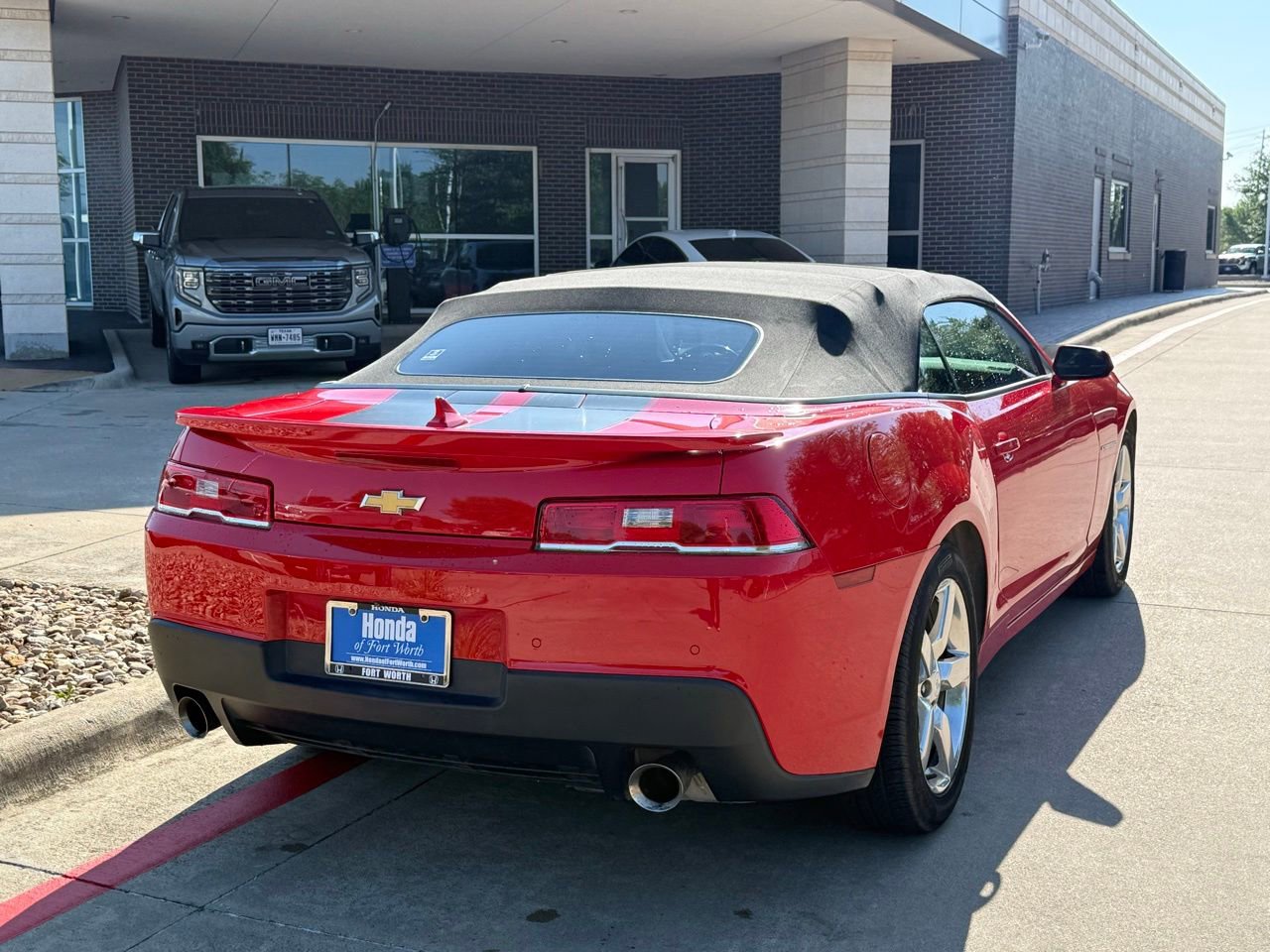 Used 2015 Chevrolet Camaro LT RWD image 5
