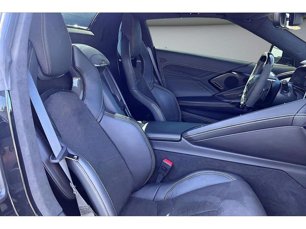Used 2024 Chevrolet Corvette Z06 RWD image 9